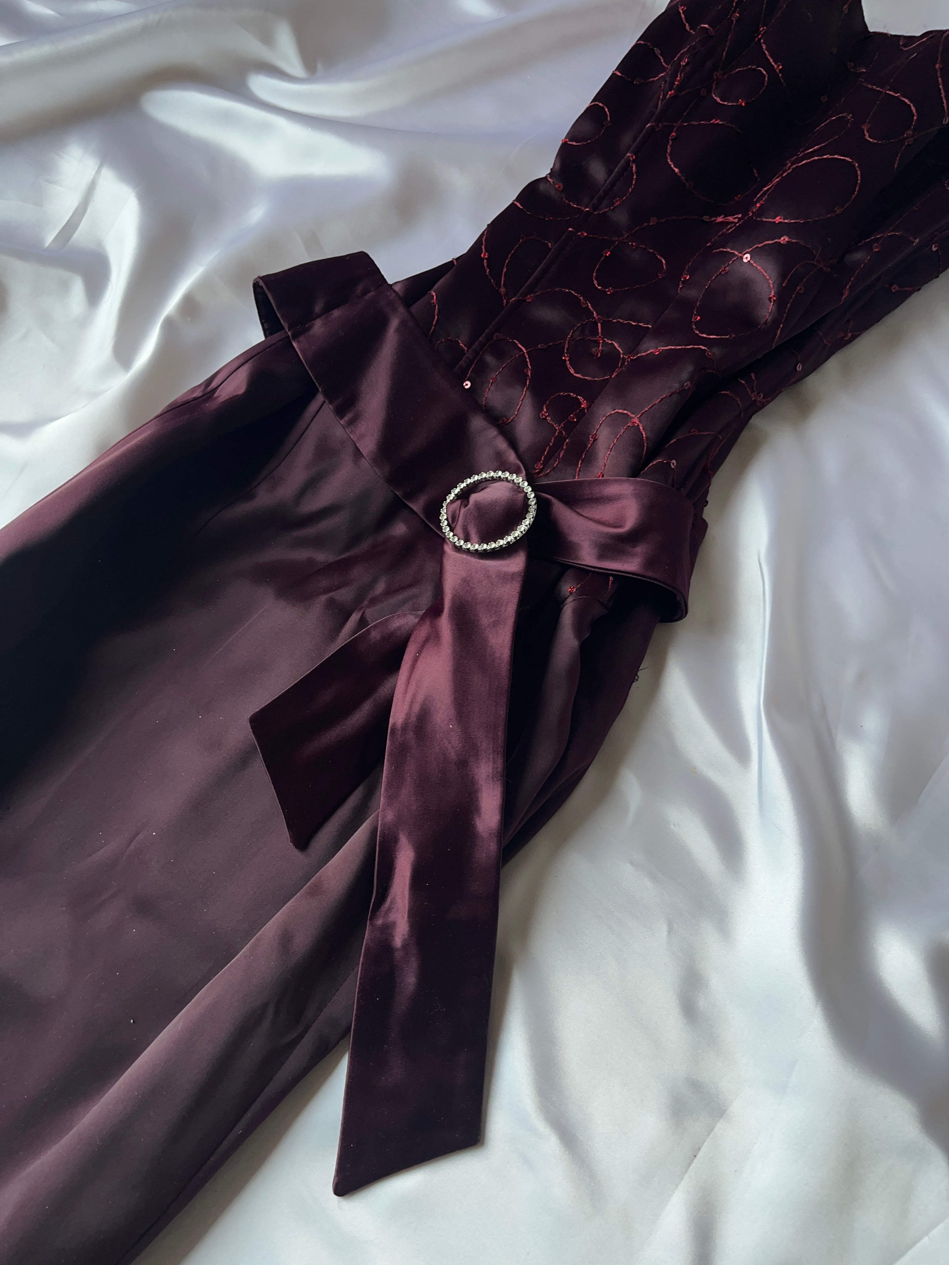 Mermaid 2000s style dark burgundy dress + matching scarf